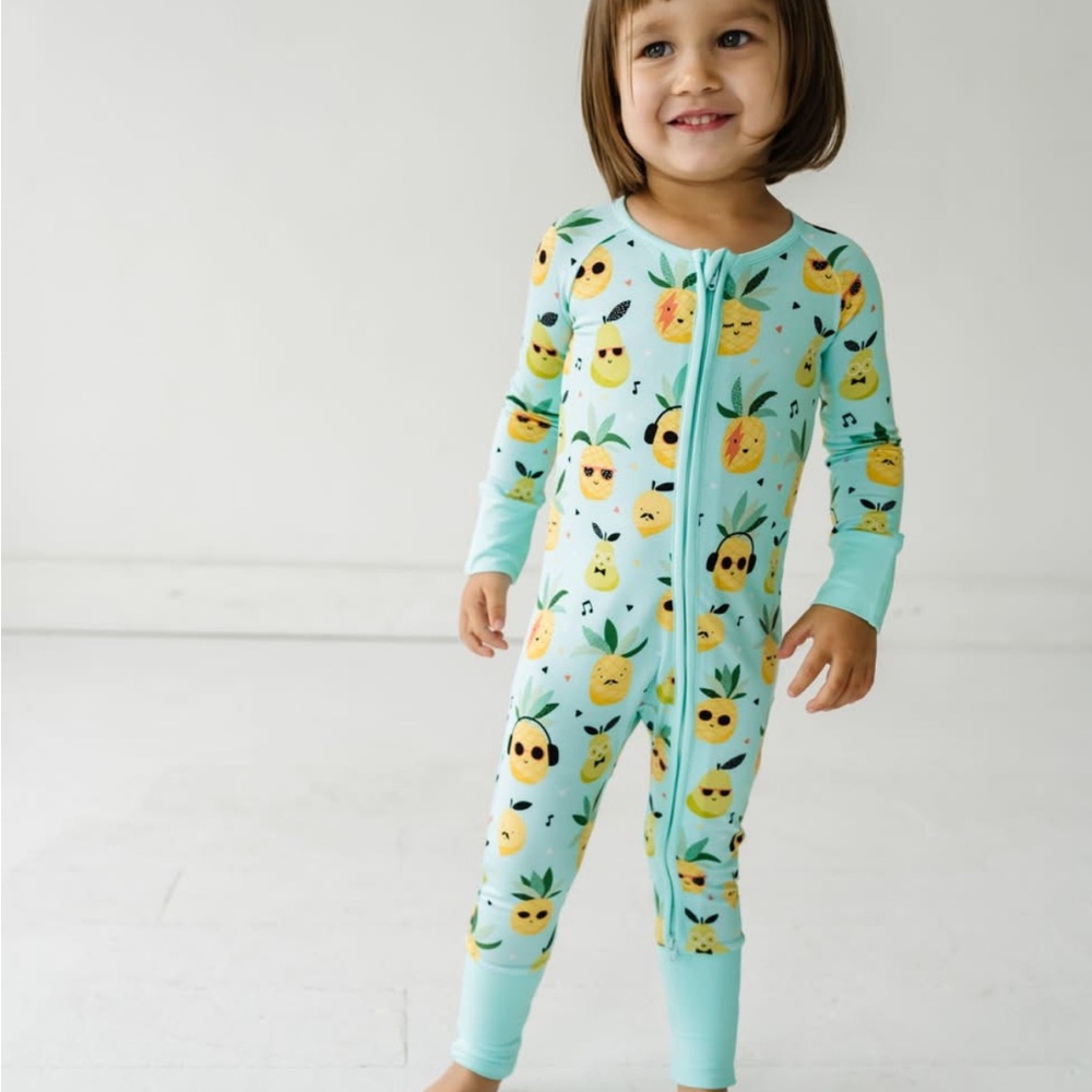Little Sleepies Light Aqua Bamboo Zip Footed Pajamas in Pineapple Jams Sz 3-6 mo